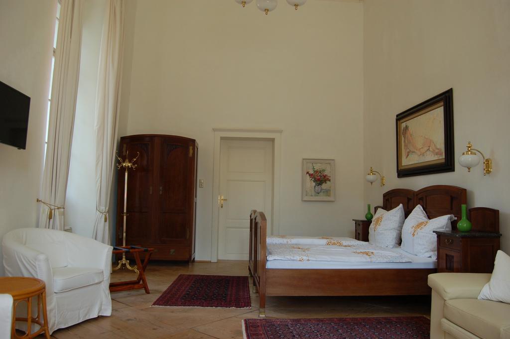 Gaestehaus Schloss Aschach Aschach an der Donau Quarto foto